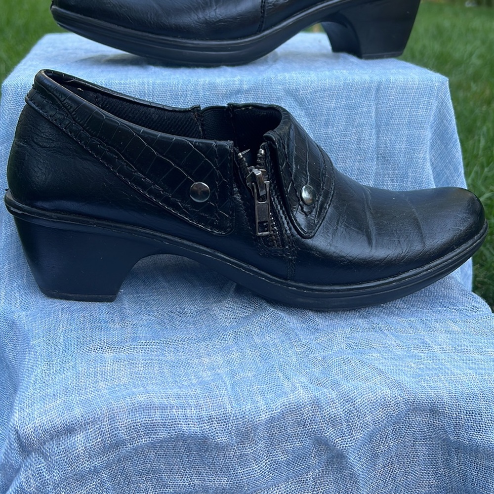 Black comfy work loafers size 7.5